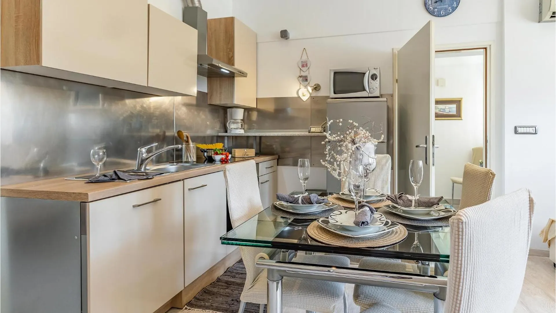 2 Bedroom Stunning Home In Sisan